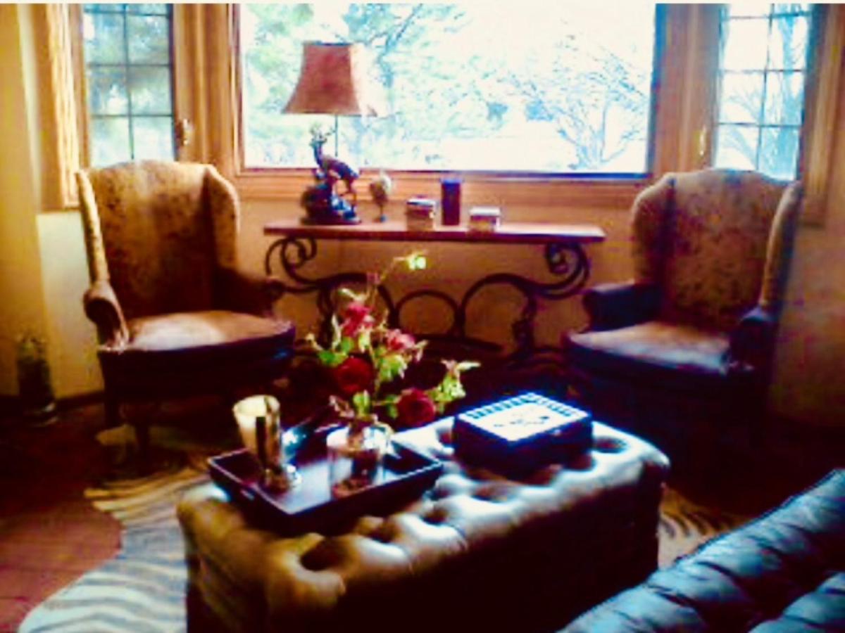 Yellowstone Cattle Baron Ensuite, Private Entrance & Parking - Prairie Rose B&B 夏延 外观 照片